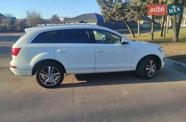 Позашляховик / Кросовер Audi Q7 2015 в 