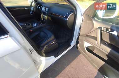 Позашляховик / Кросовер Audi Q7 2015 в 