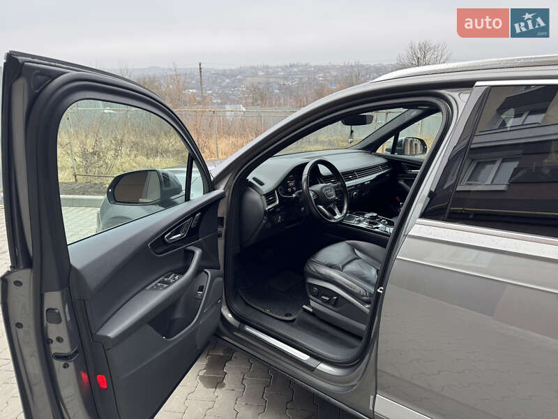 Позашляховик / Кросовер Audi Q7 2016 в Полтаві