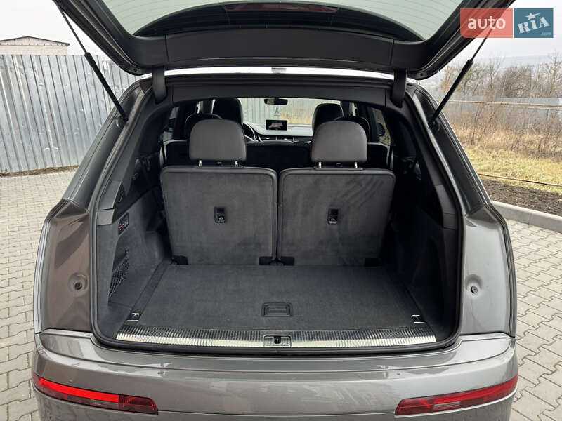 Позашляховик / Кросовер Audi Q7 2016 в Полтаві