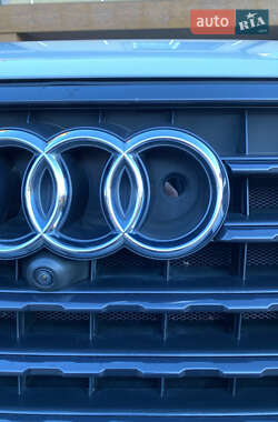 Внедорожник / Кроссовер Audi Q7 2018 в 