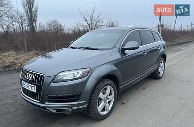 Позашляховик / Кросовер Audi Q7 2012 в 