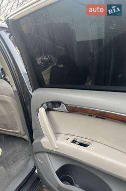 Позашляховик / Кросовер Audi Q7 2012 в 