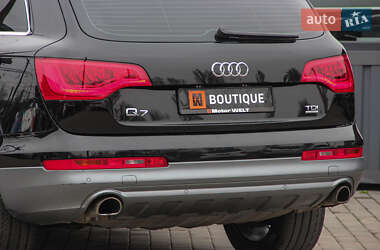 Внедорожник / Кроссовер Audi Q7 2013 в 