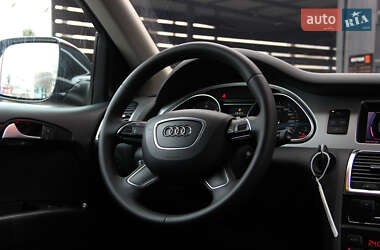 Внедорожник / Кроссовер Audi Q7 2013 в 