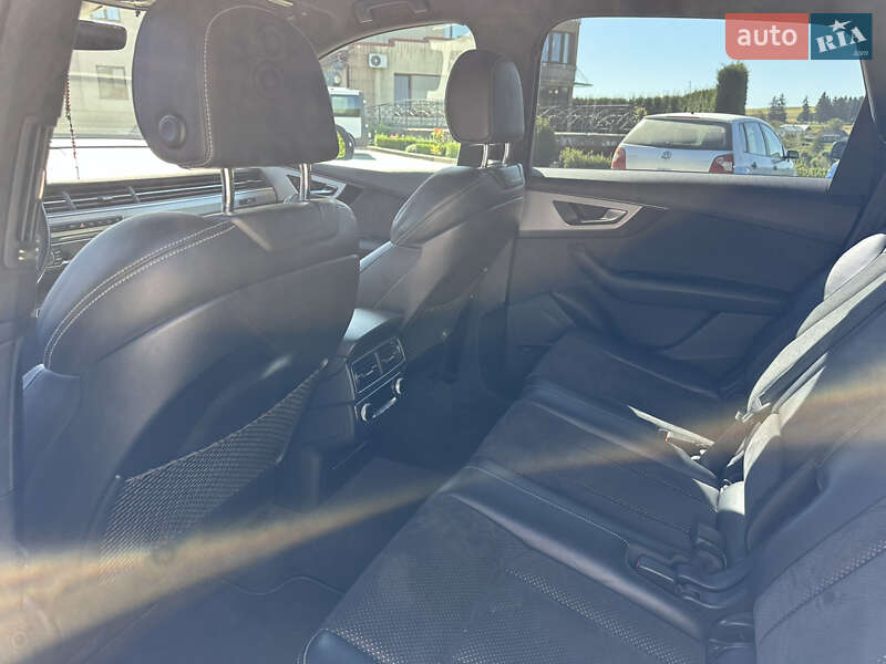 Позашляховик / Кросовер Audi Q7 2015 в Львові