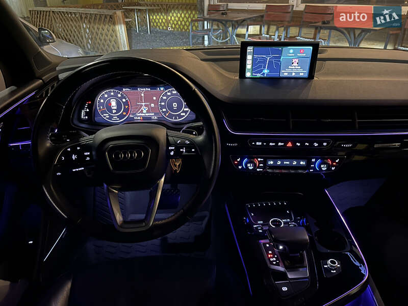 Позашляховик / Кросовер Audi Q7 2019 в Києві