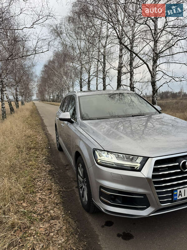 Позашляховик / Кросовер Audi Q7 2018 в Переяславі