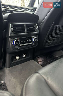 Позашляховик / Кросовер Audi Q7 2018 в 