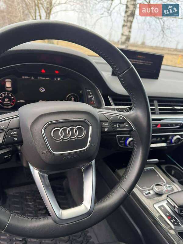 Позашляховик / Кросовер Audi Q7 2018 в Переяславі