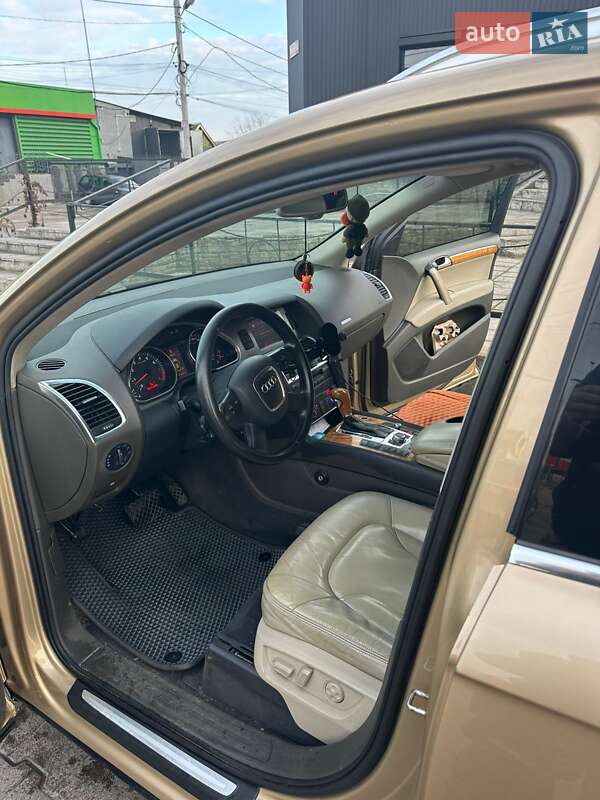 Внедорожник / Кроссовер Audi Q7 2007 в Киеве фото 6 Внедорожник / Кроссовер Audi Q7 2007 в Киеве