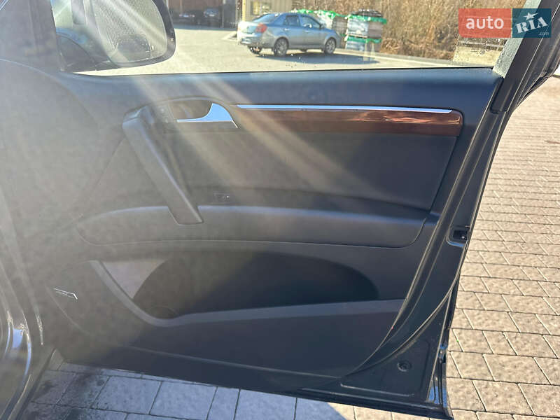 Внедорожник / Кроссовер Audi Q7 2013 в Межгорье фото 13 Внедорожник / Кроссовер Audi Q7 2013 в Межгорье
