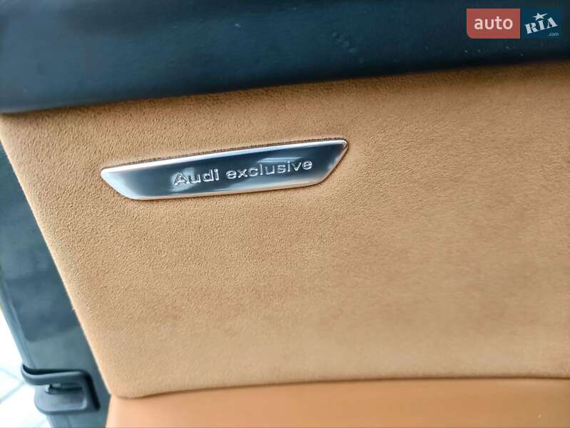 Внедорожник / Кроссовер Audi Q7 2017 в Ровно