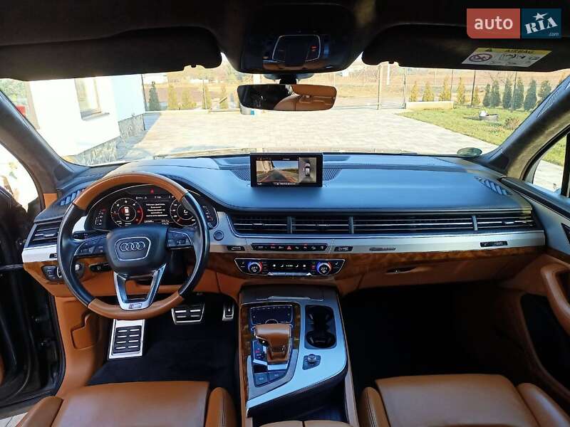 Внедорожник / Кроссовер Audi Q7 2017 в Ровно
