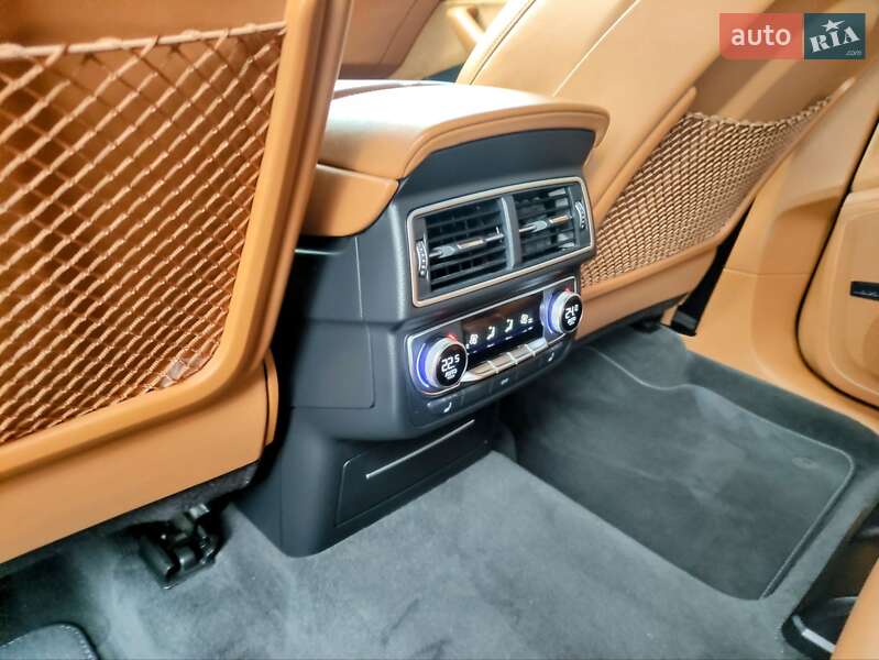 Внедорожник / Кроссовер Audi Q7 2017 в Ровно