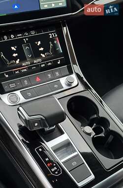 Внедорожник / Кроссовер Audi Q7 2022 в 