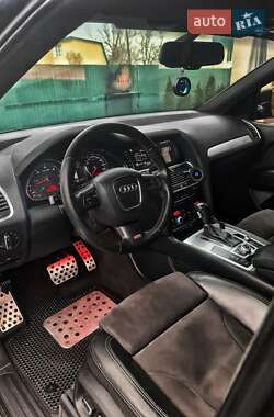 Внедорожник / Кроссовер Audi Q7 2011 в 