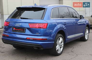 Внедорожник / Кроссовер Audi Q7 2016 в 