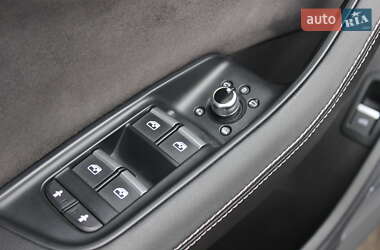 Внедорожник / Кроссовер Audi Q7 2016 в 