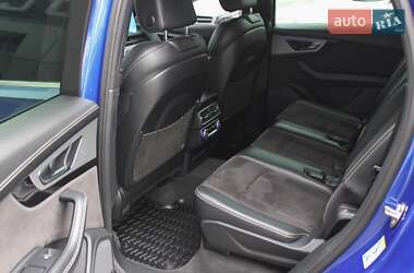 Внедорожник / Кроссовер Audi Q7 2016 в 