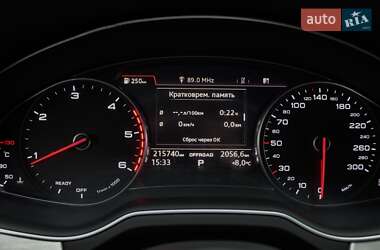 Внедорожник / Кроссовер Audi Q7 2016 в 