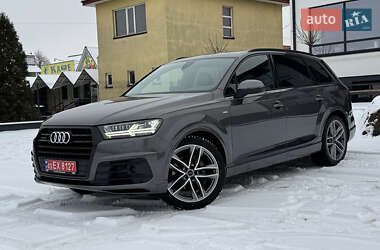 Позашляховик / Кросовер Audi Q7 2018 в Ужгороді