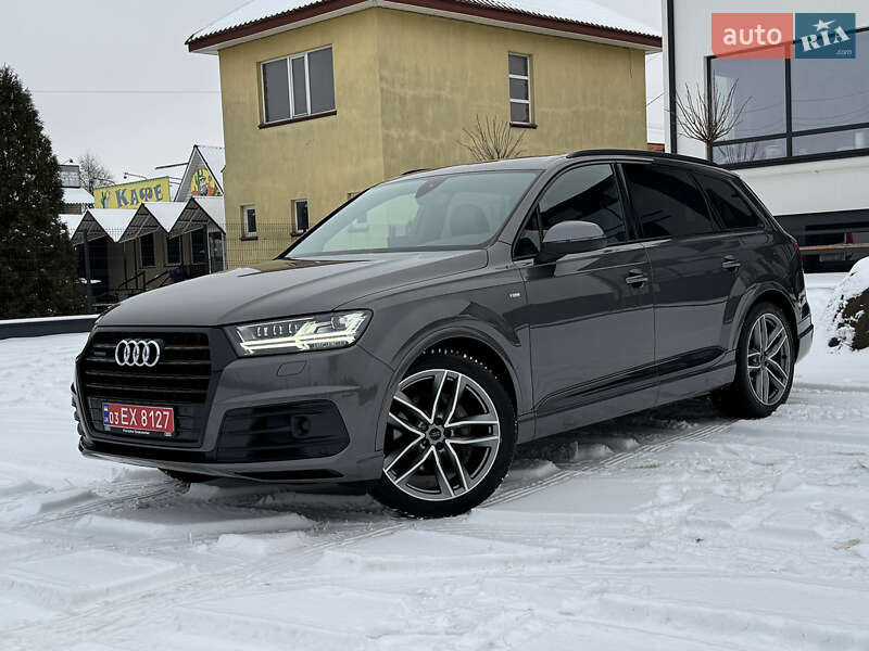 Внедорожник / Кроссовер Audi Q7 2018 в Ужгороде