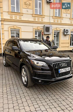 Позашляховик / Кросовер Audi Q7 2012 в Косові