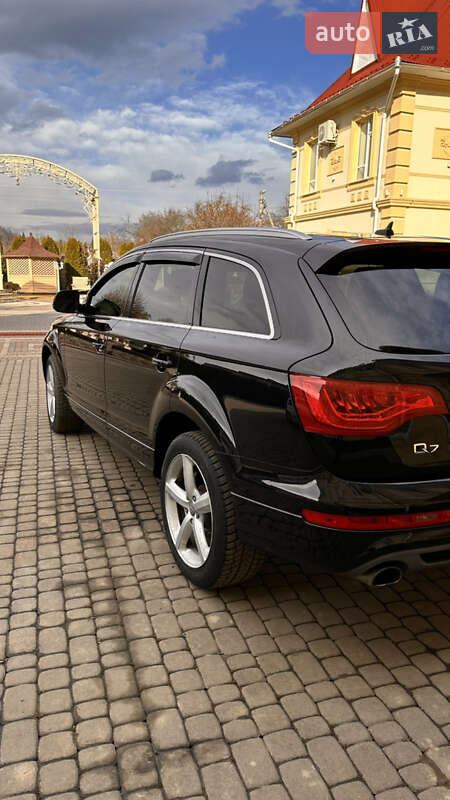 Позашляховик / Кросовер Audi Q7 2012 в Косові