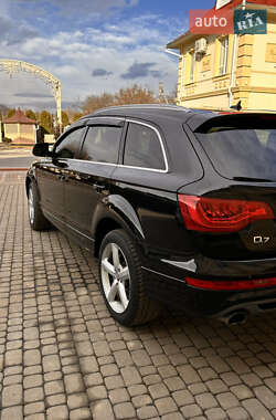 Позашляховик / Кросовер Audi Q7 2012 в Косові