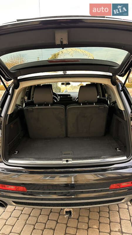 Позашляховик / Кросовер Audi Q7 2012 в Косові