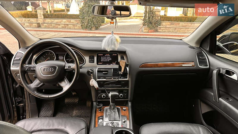 Позашляховик / Кросовер Audi Q7 2012 в Косові