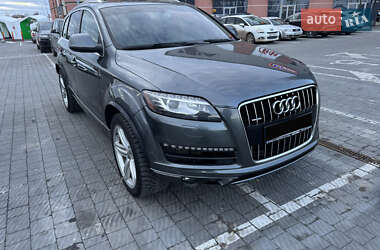 Внедорожник / Кроссовер Audi Q7 2015 в 