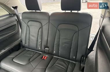 Внедорожник / Кроссовер Audi Q7 2015 в 