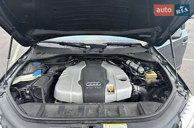 Внедорожник / Кроссовер Audi Q7 2015 в 