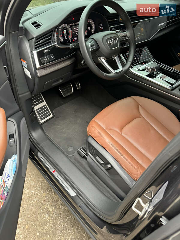 Позашляховик / Кросовер Audi Q7 2020 в Жовкві