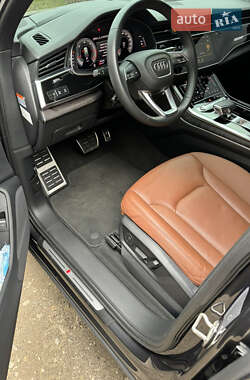 Позашляховик / Кросовер Audi Q7 2020 в 