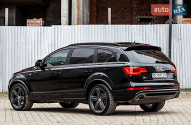 Позашляховик / Кросовер Audi Q7 2015 в 