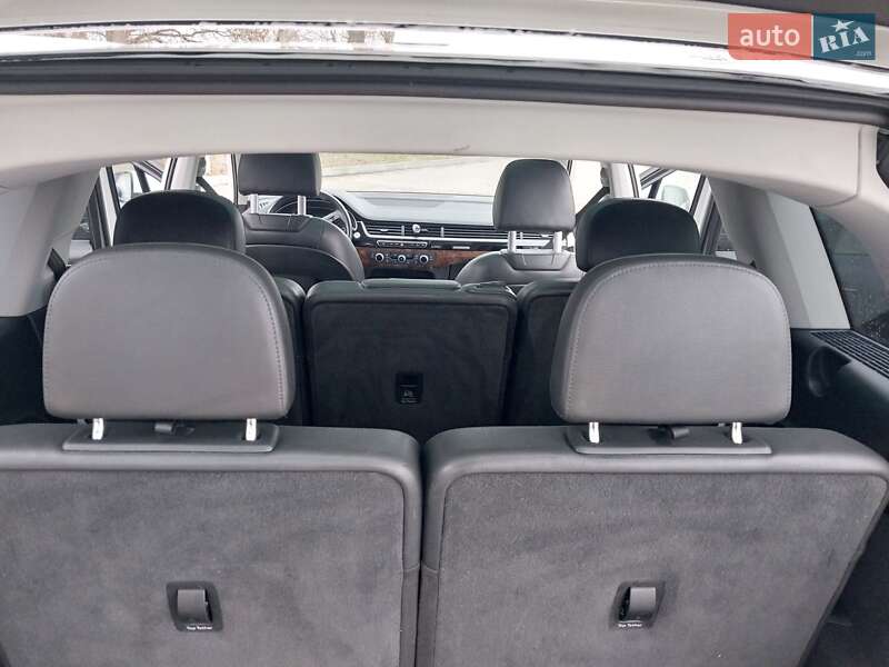 Внедорожник / Кроссовер Audi Q7 2018 в Бучаче