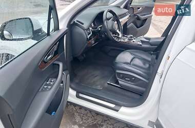 Внедорожник / Кроссовер Audi Q7 2018 в 