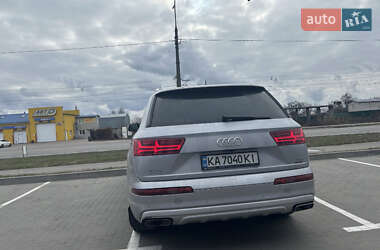 Внедорожник / Кроссовер Audi Q7 2015 в 