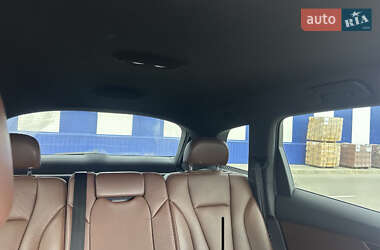 Внедорожник / Кроссовер Audi Q7 2015 в 