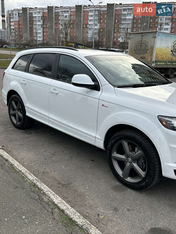 Внедорожник / Кроссовер Audi Q7 2014 в Черкассах