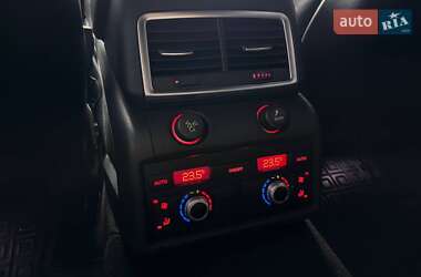 Позашляховик / Кросовер Audi Q7 2010 в 