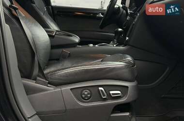 Позашляховик / Кросовер Audi Q7 2010 в 