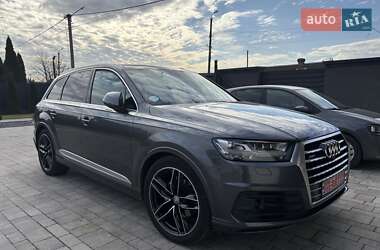 Внедорожник / Кроссовер Audi Q7 2016 в Нововолынске