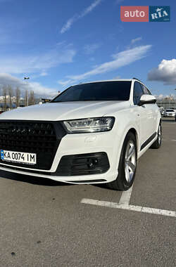 Внедорожник / Кроссовер Audi Q7 2017 в Киеве