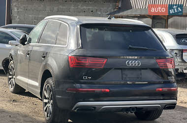 Позашляховик / Кросовер Audi Q7 2018 в Стрию