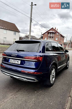 Позашляховик / Кросовер Audi Q7 2020 в Києві