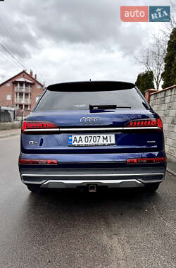 Позашляховик / Кросовер Audi Q7 2020 в Києві